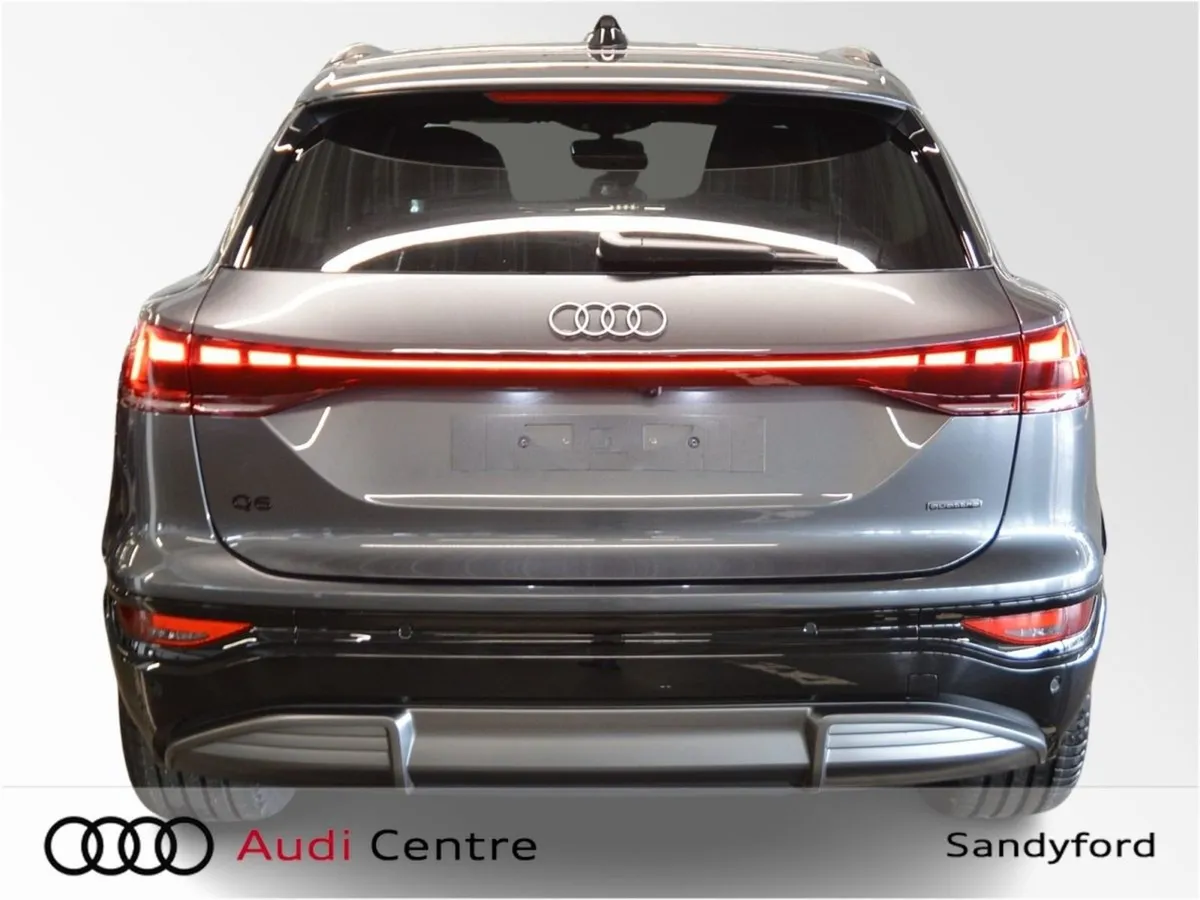 Audi Q6 e-tron Performance S-line - Image 4
