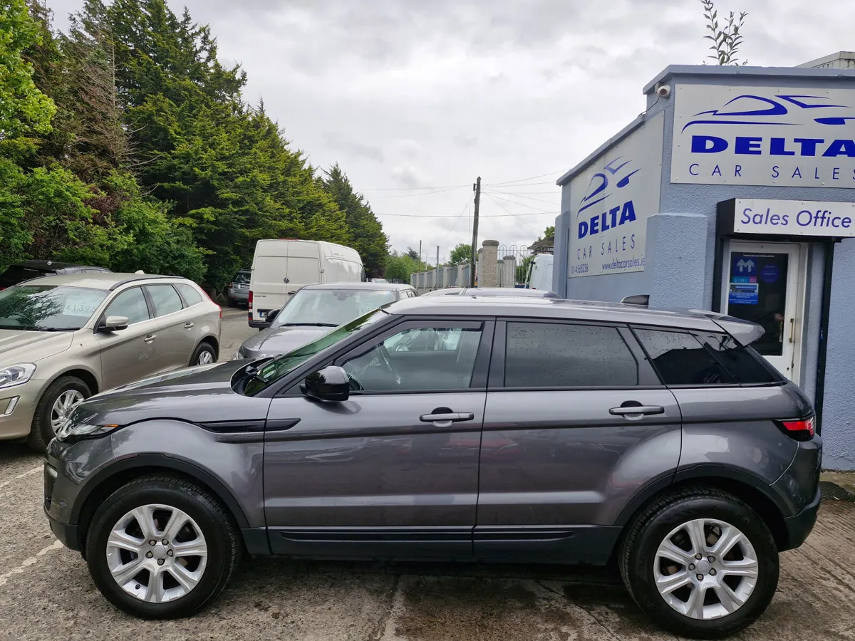 2017 LAND ROVER RANGE ROVER SE TECH 2.0 TD4 150BHP - Image 3
