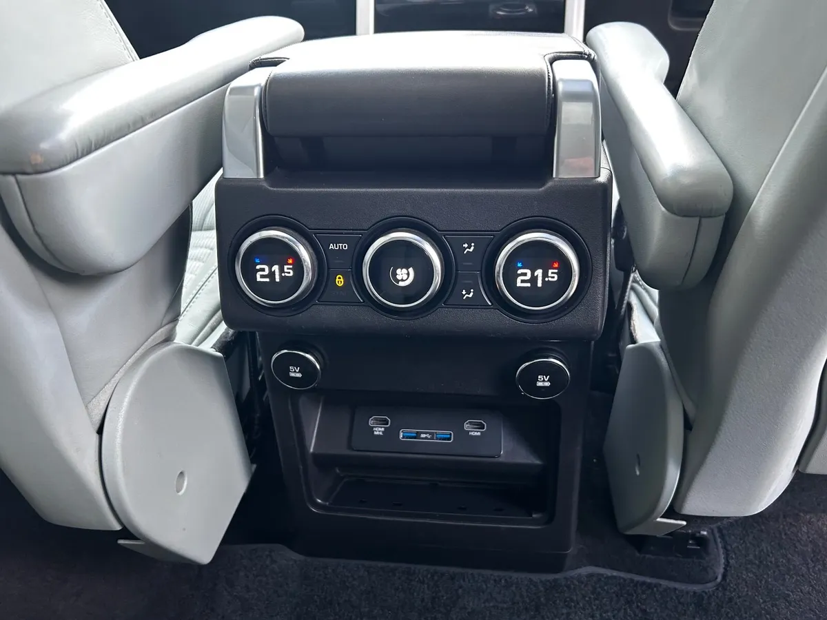 Land Rover Discovery 2019 - Image 3