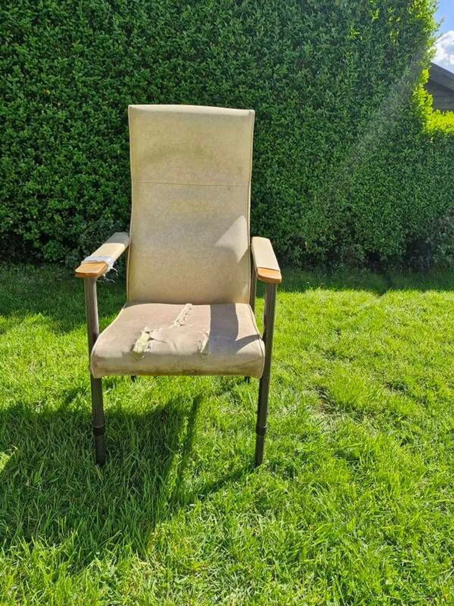Orthopedic Chair