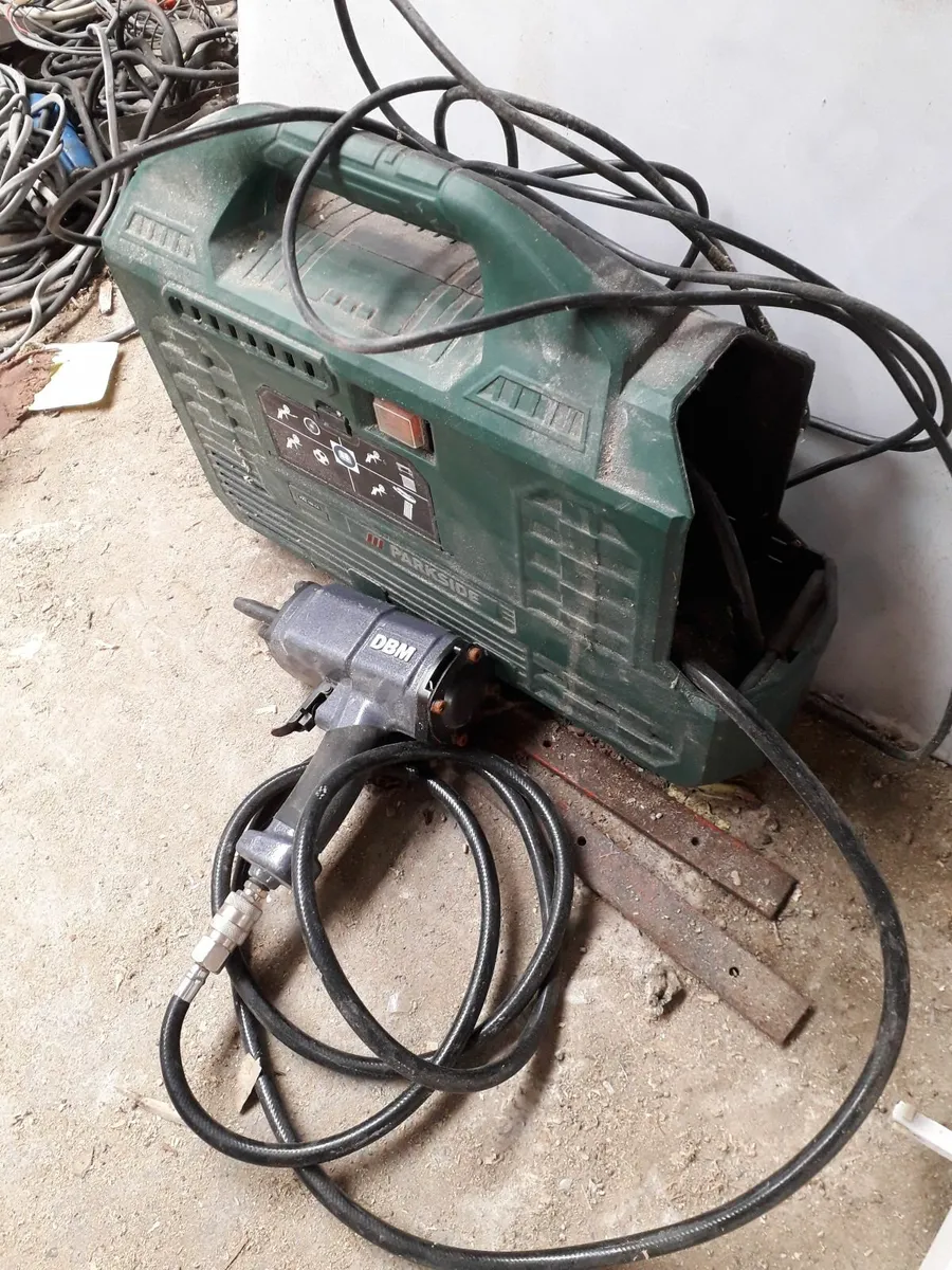 Pneumatic Nail Remover with compressor , pallets - Image 1