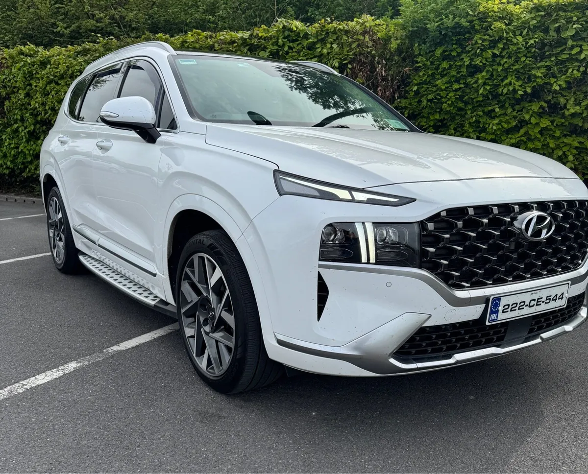 Hyundai Santa Fe Executive - Image 1