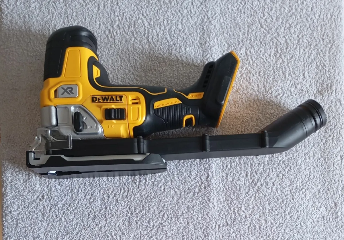 DeWalt Jigsaw & Blades (New) - Image 3