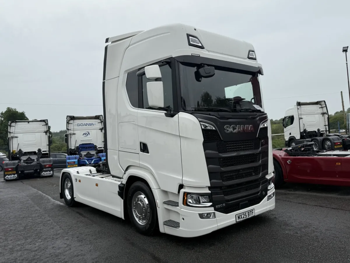 2025 (25) SCANIA 590S Highline - Image 2
