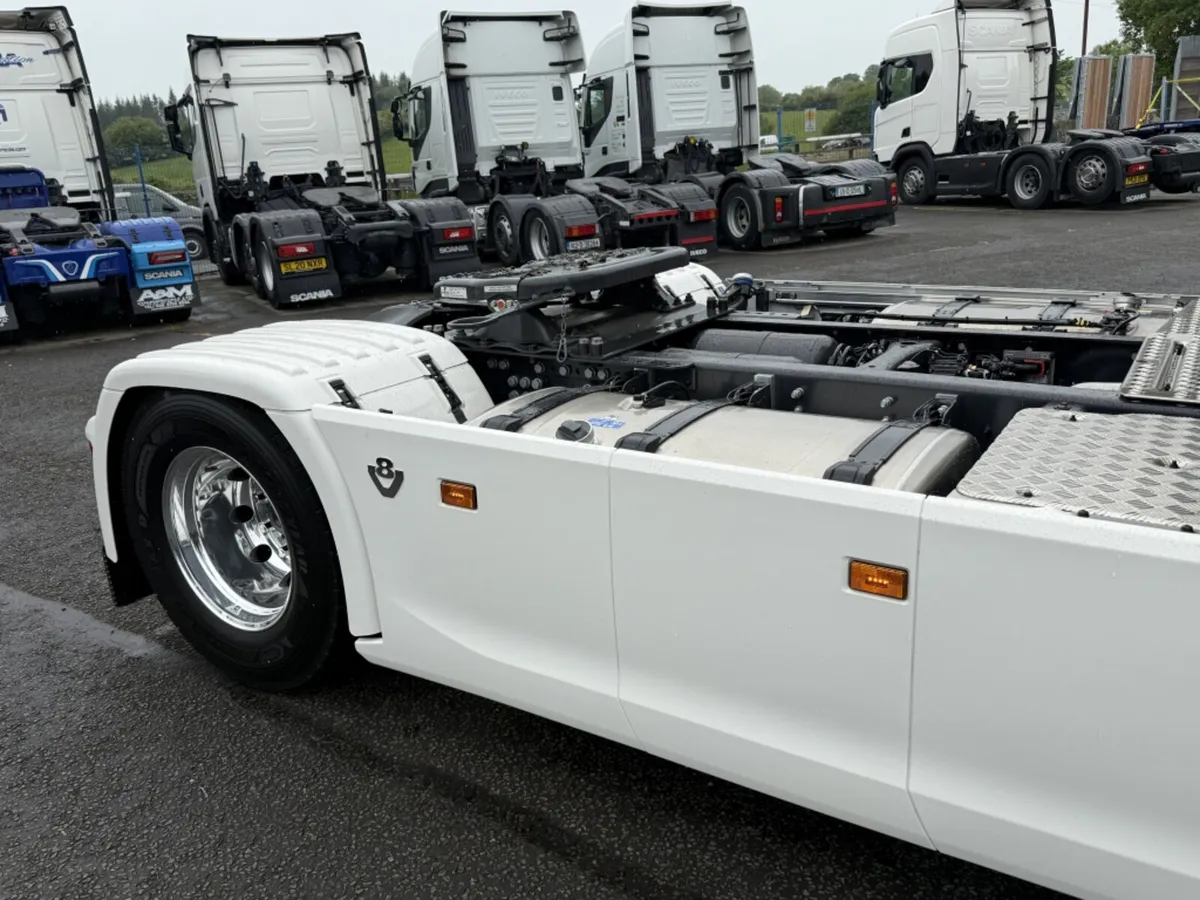 2025 (25) SCANIA 590S Highline - Image 4
