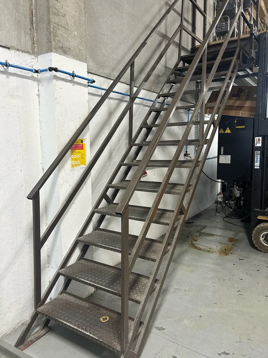 Steel stairs - Image 3