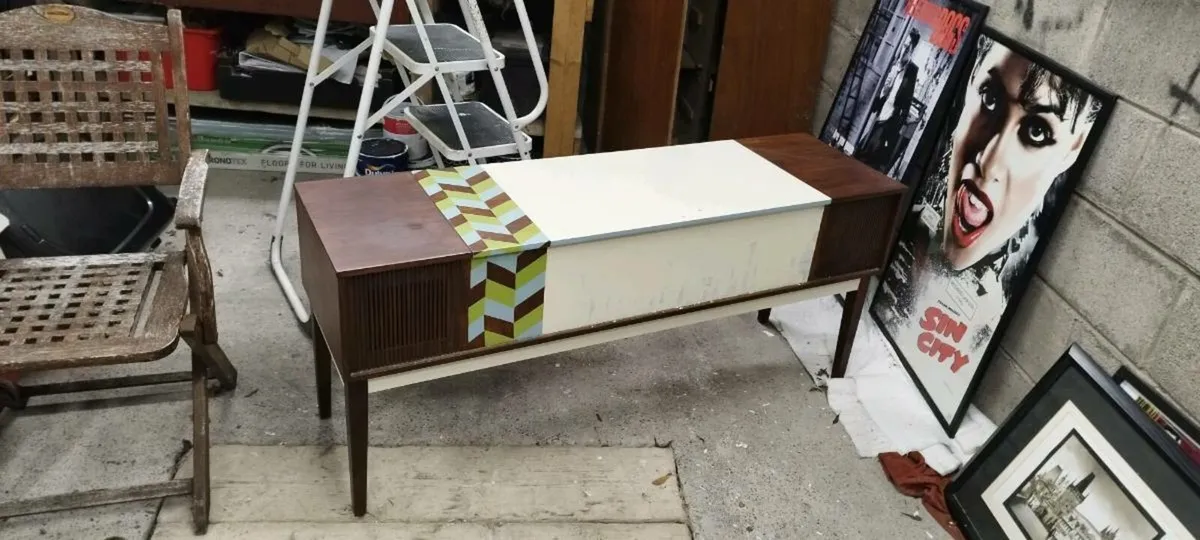 Upcycled drinks cabinet - Image 2