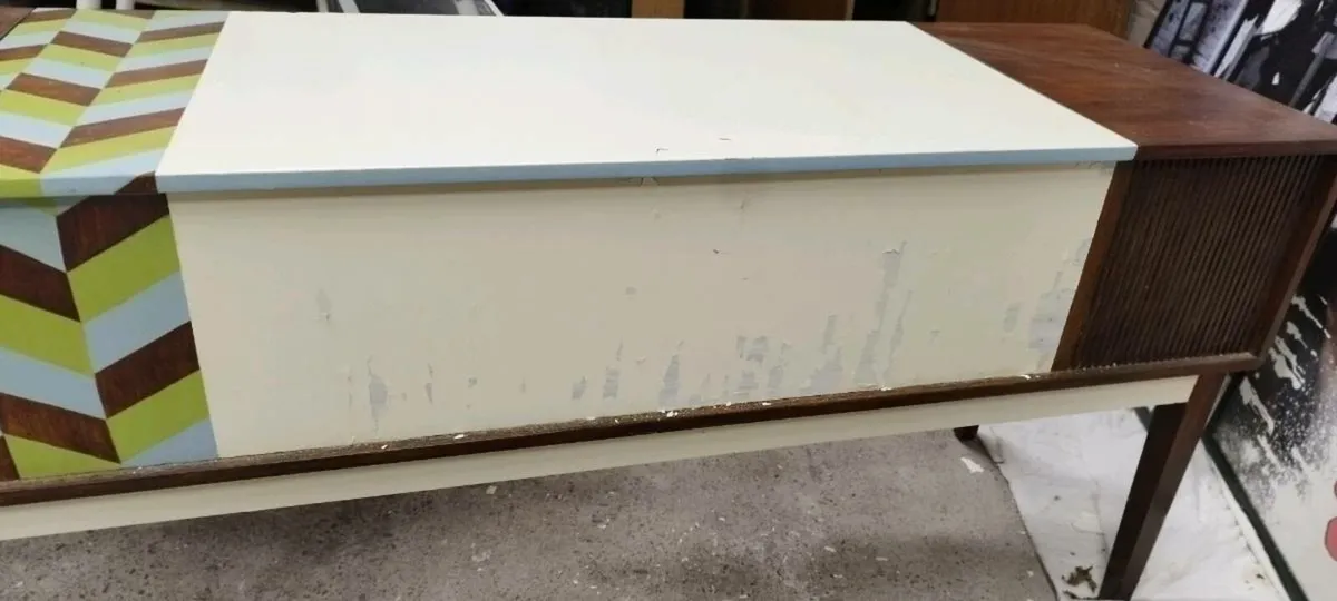 Upcycled drinks cabinet - Image 4