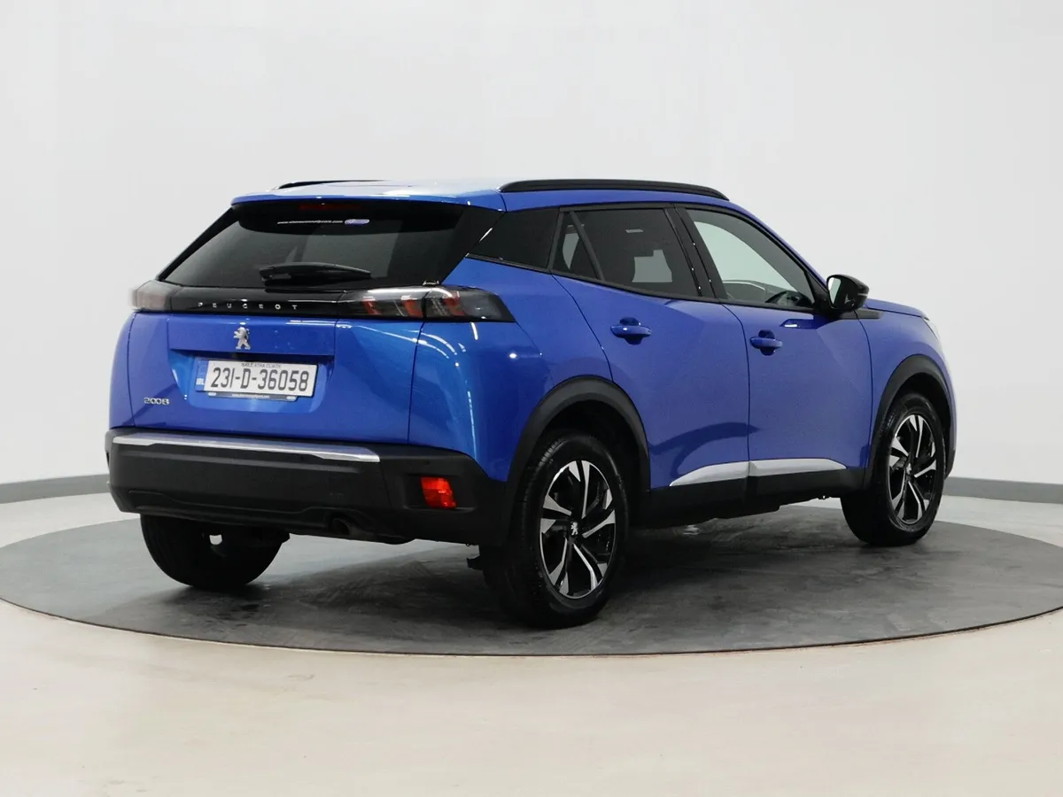 *17* 2023 Peugeot 2008 1.2 PURE TECH ALLURE - Image 4