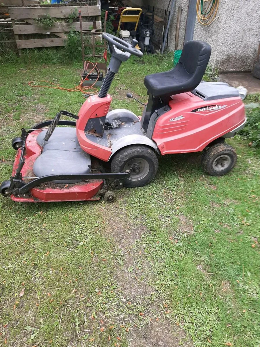 Castelgarden front deck ride on mower - Image 2