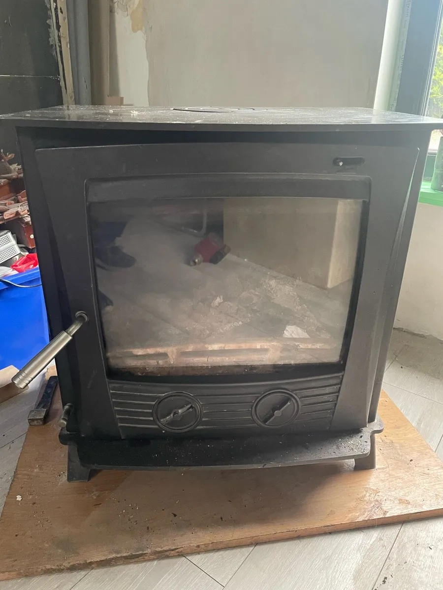 Stove - Image 1