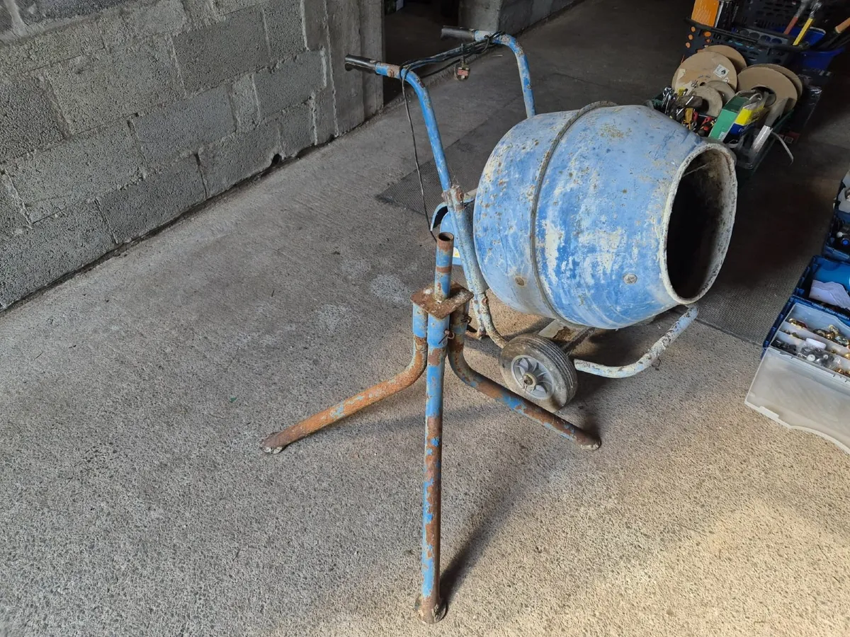 Cement Mixer - Image 1