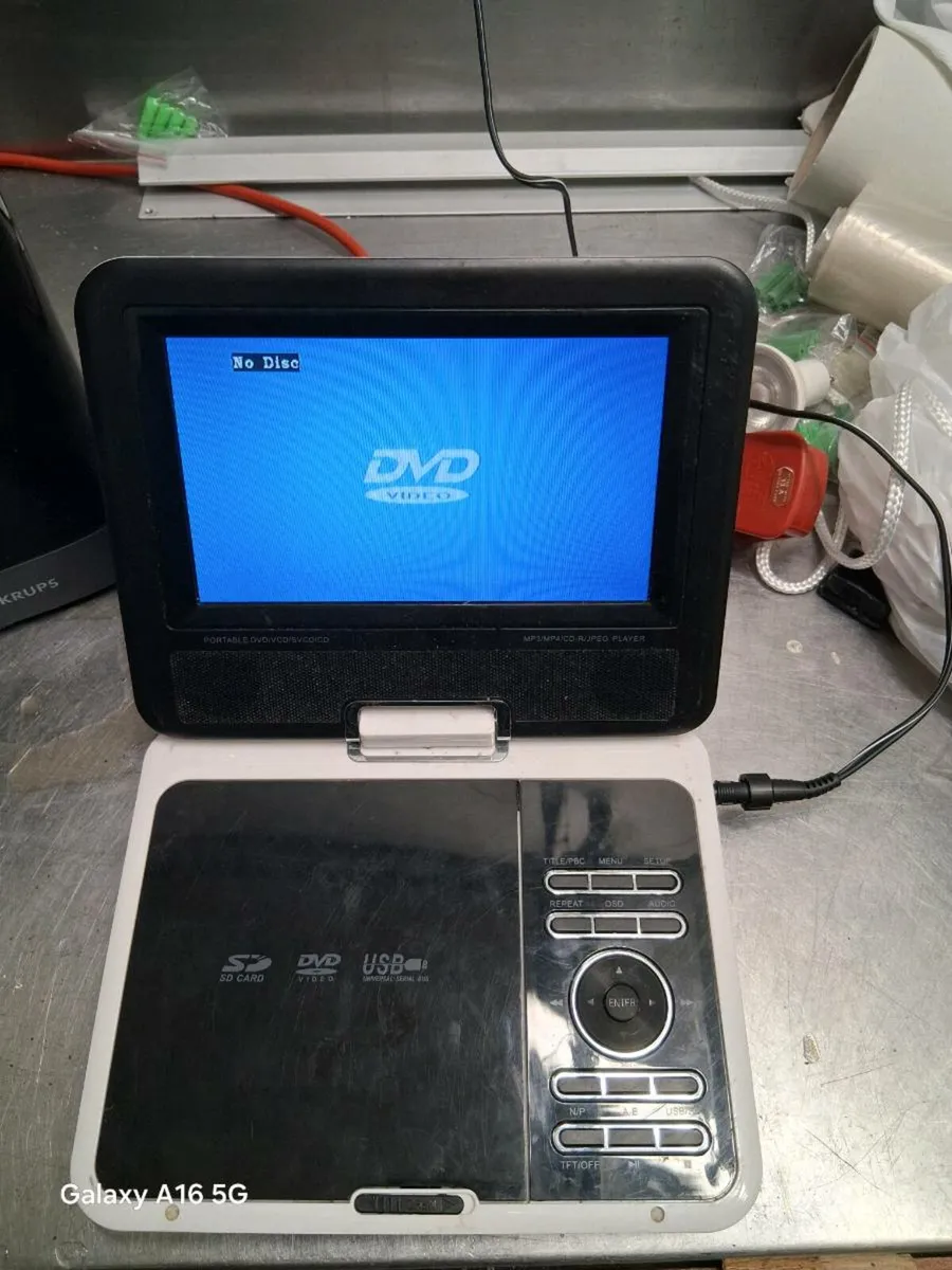 Portable dvd player - Image 1