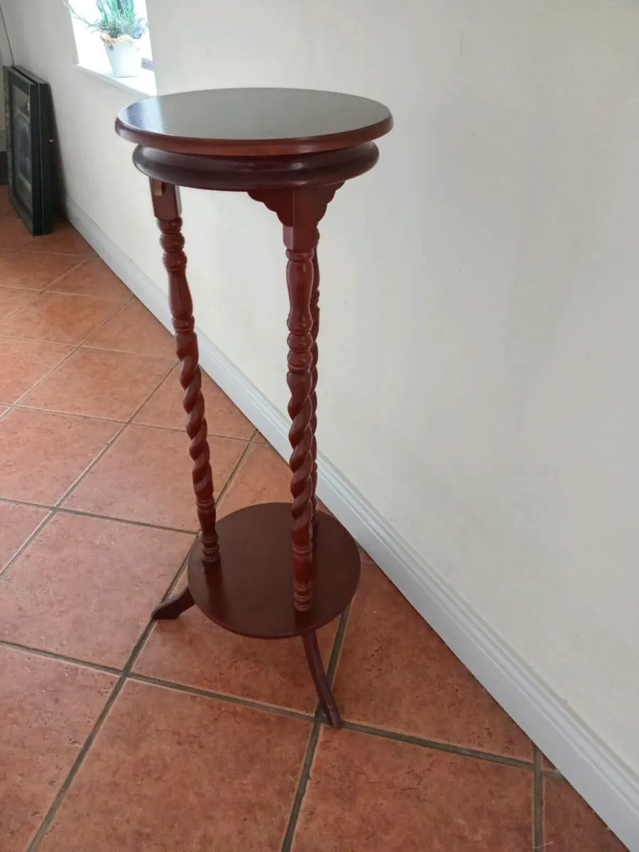 Plant stand