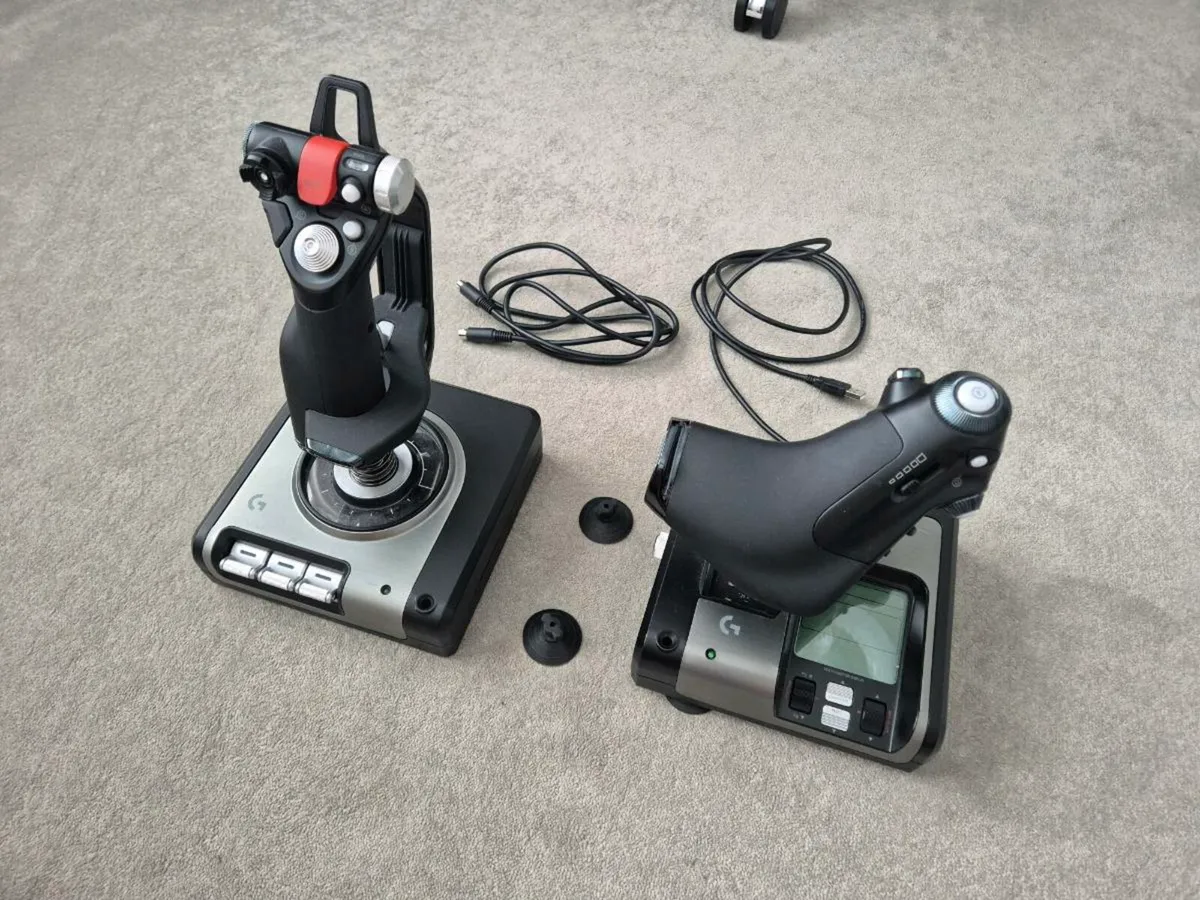 Saitek X52 HOTAS controller - Image 1