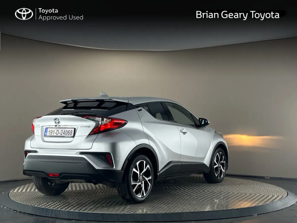 Toyota C-HR C-HR HYBRID SPORT - Image 2