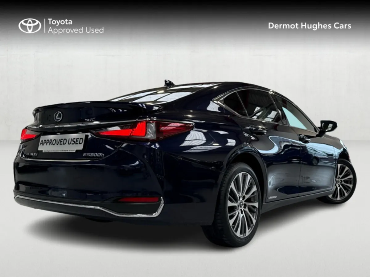 Lexus ES ES300h Dynamic - Image 2