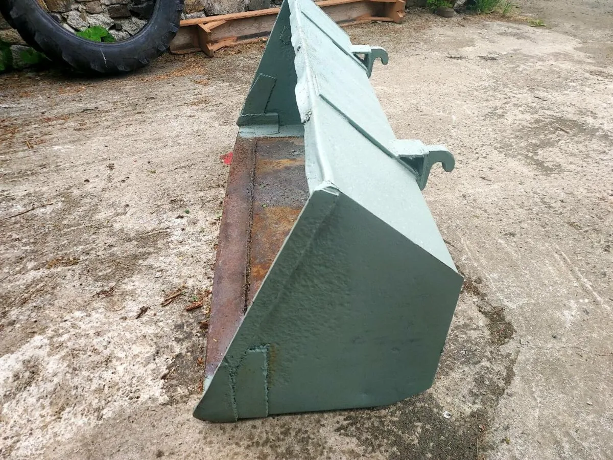 Mac Hale silage grab and bucket - Image 2
