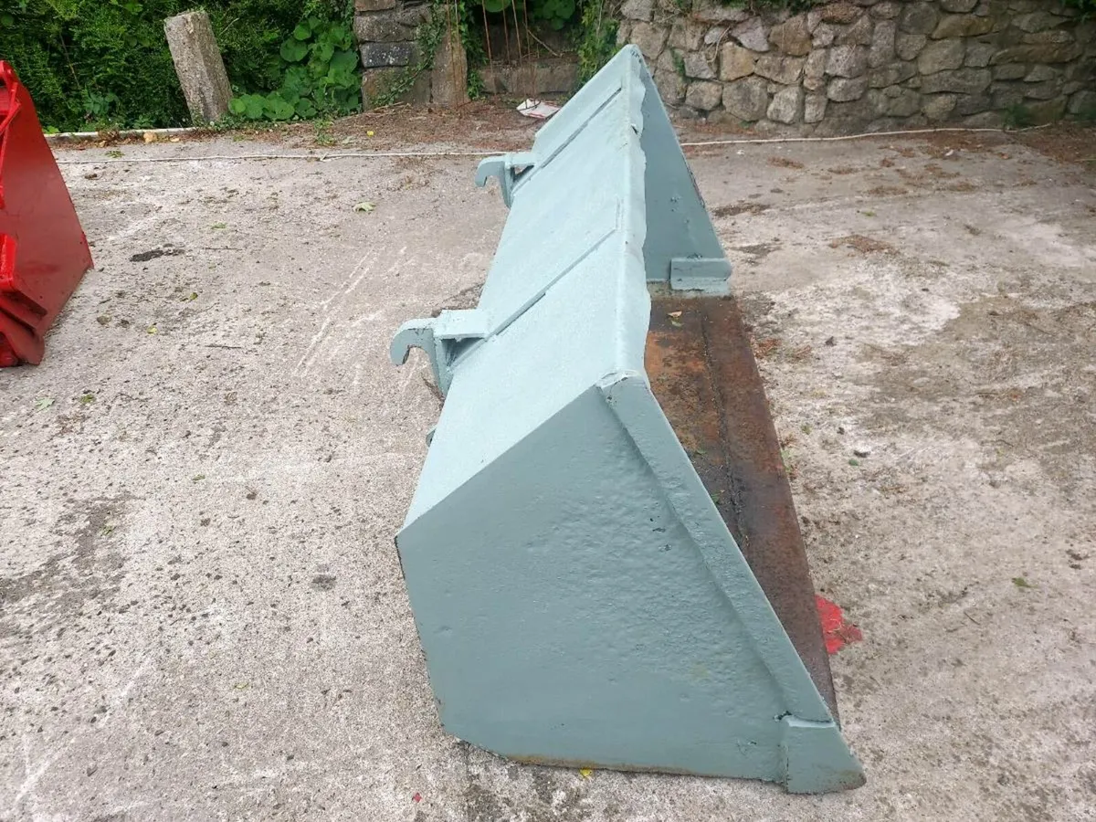 Mac Hale silage grab and bucket - Image 1