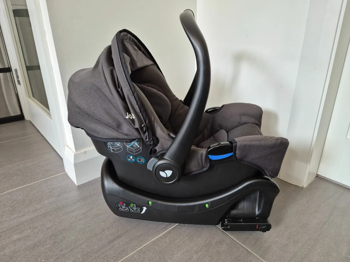 Joie Gemm Car Seat + ISOFIX Base - Image 1