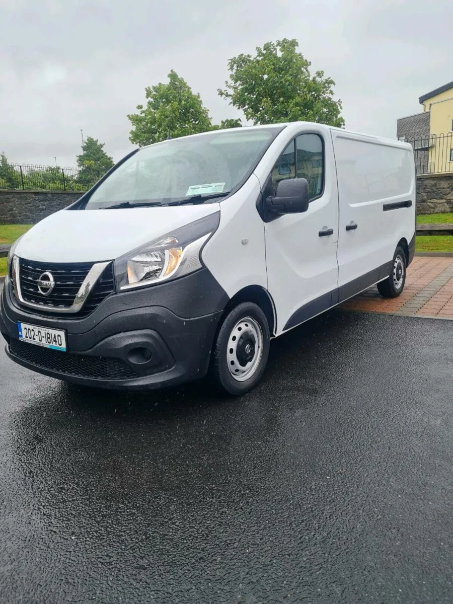 2022 Nissan nv 300 van low milage - Image 1