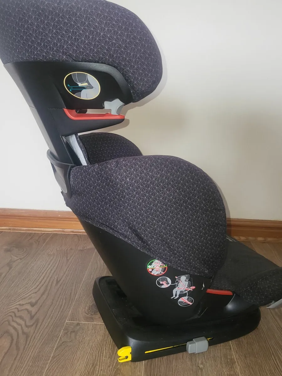 Maxi Cosi Rodifix (Grp 2-3) Carseat - Image 3