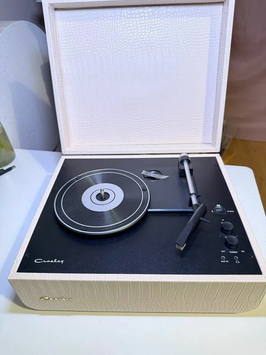 New Vinyl Bluetooth record player - Crosley - Image 4