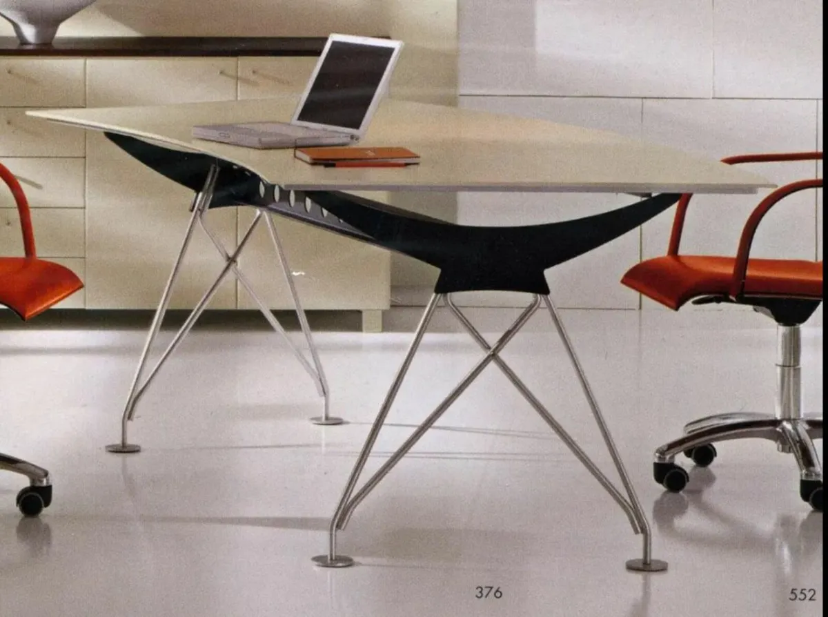 Leather wing desk ivory w/writing pad