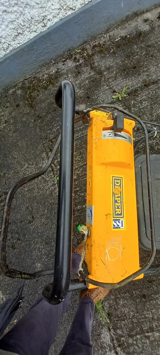 Lawnmower - Image 4