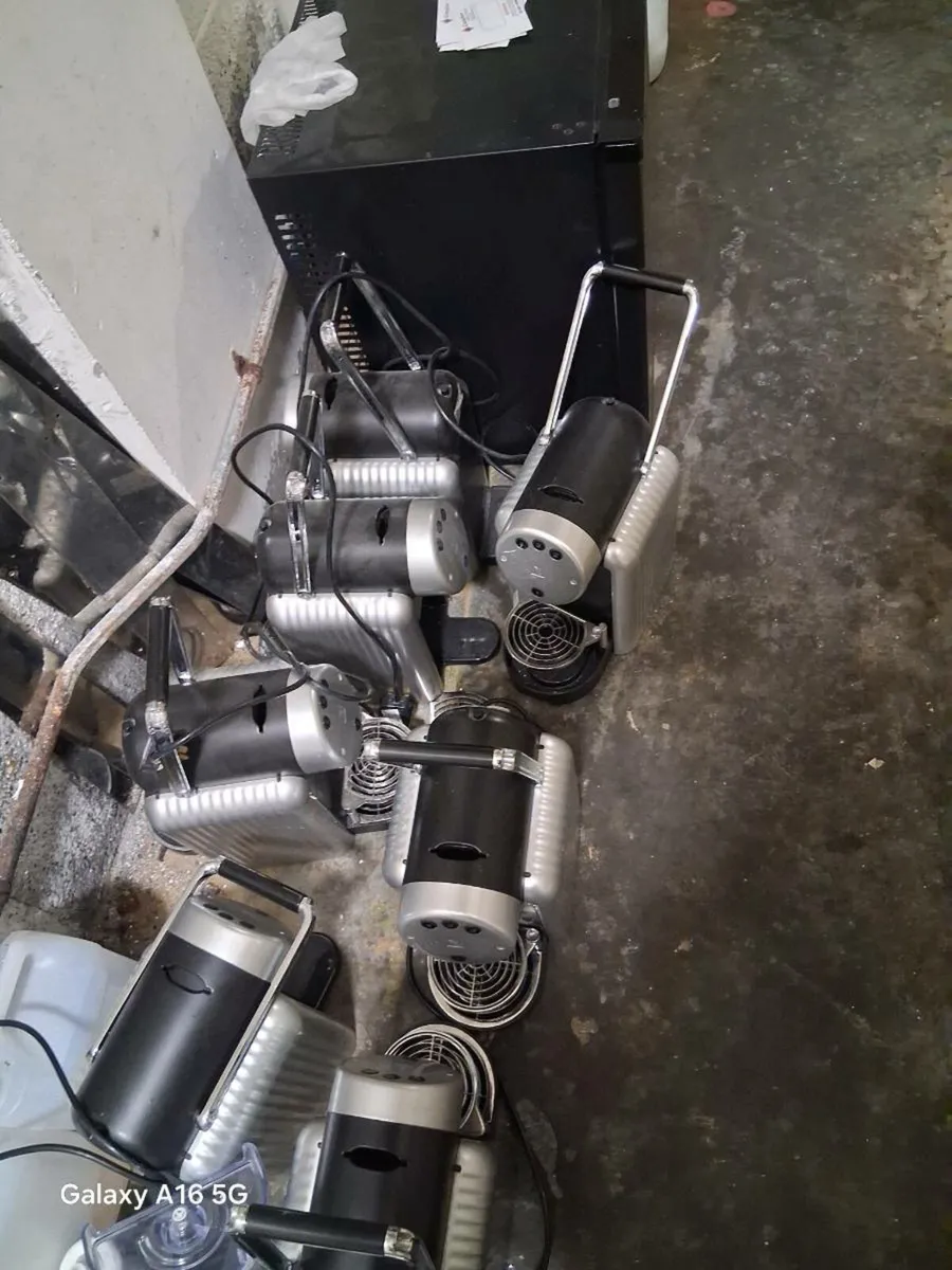 Broken coffee machines - Image 1