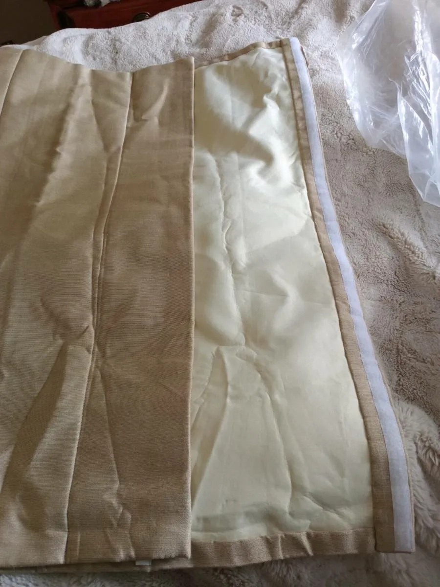 Material for roman blinds - Image 1