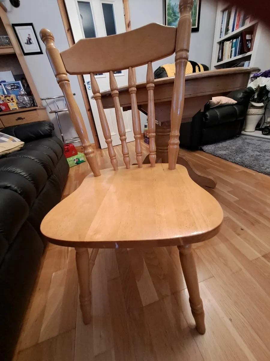 Table and chairs and glass top corner unit - Image 1