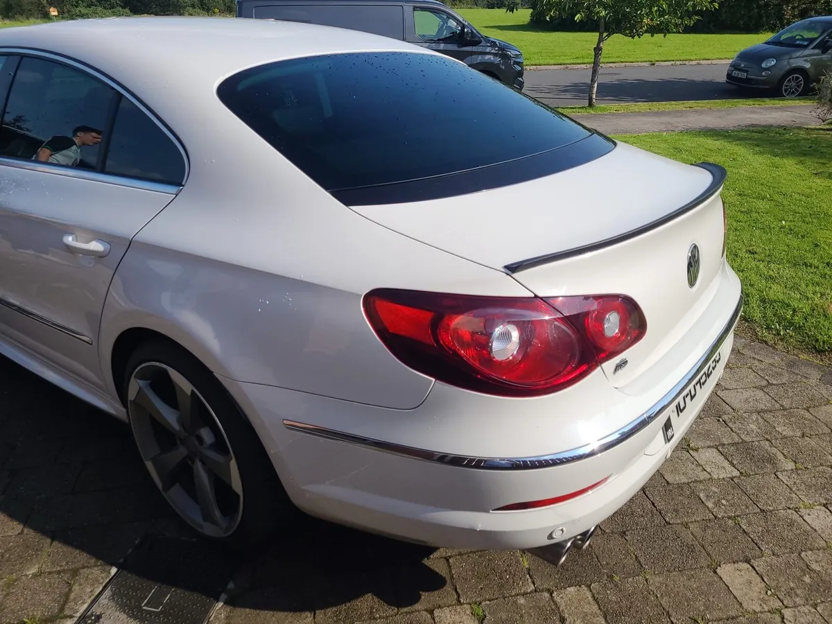 Car - Image 3