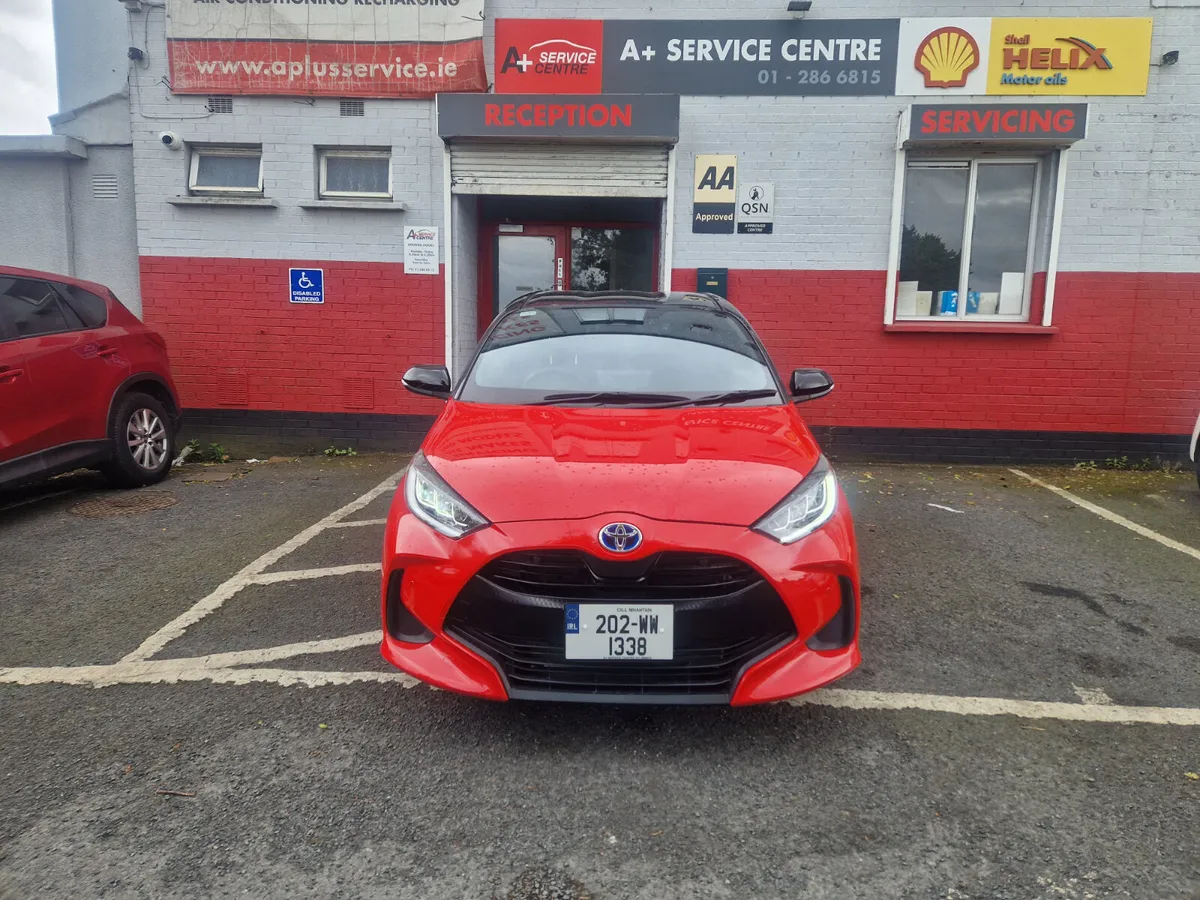 Toyota Yaris Hybrid Auto, Low Mileage - Image 1