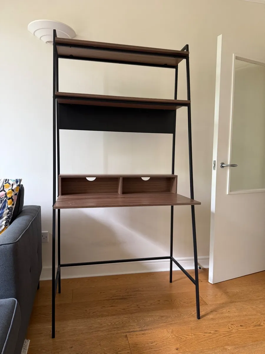 Desk for collection, Dublin 3 - Image 1