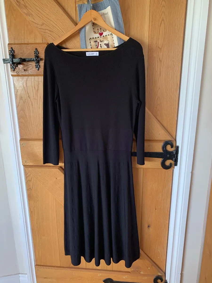 Ladies Clothing - Image 2
