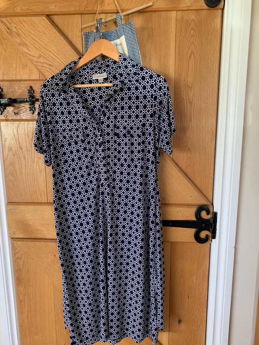 Ladies Clothing - Image 4