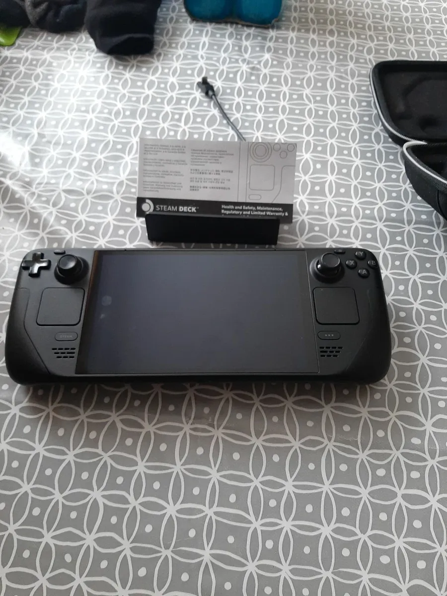 Steam deck  512GB oled black - Image 1