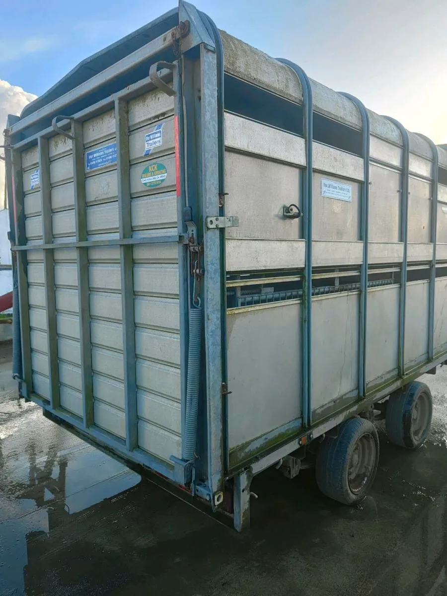 Cattle trailer - Image 1