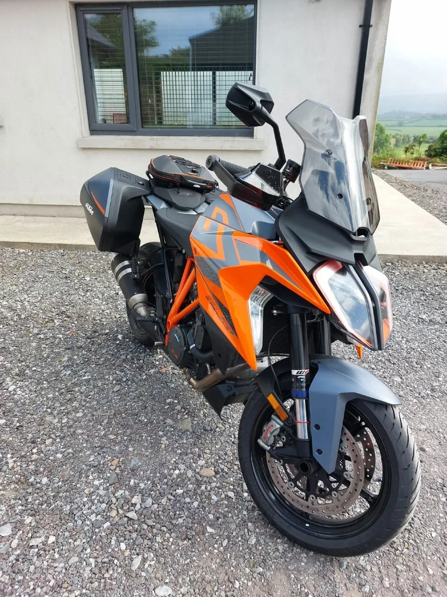 KTM 1290 Superduke GT - Image 2