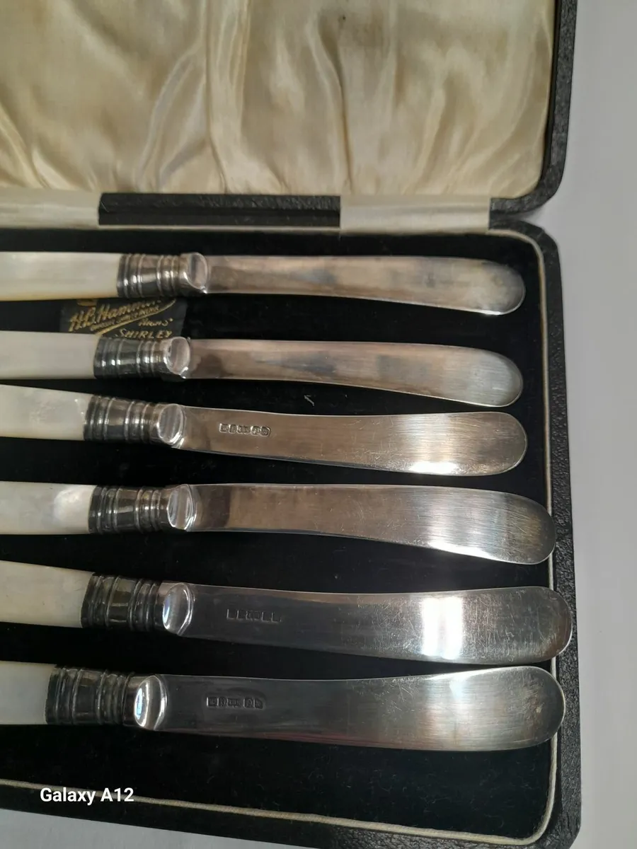 Vintage box silver plate tea knives - Image 4