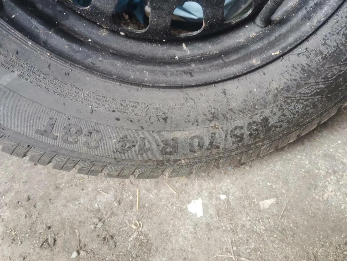 Tire (185/70/14r) - Image 2