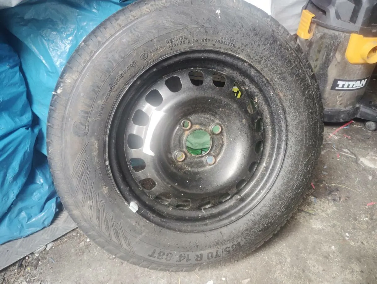 Tire (185/70/14r) - Image 3