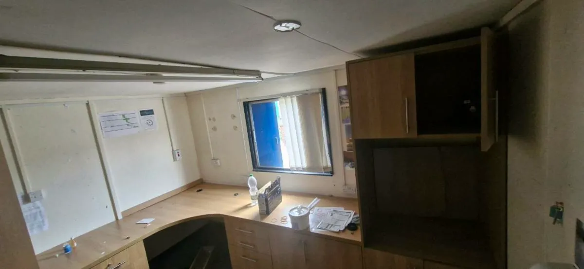 40x10 anti vandal. Site office - Image 2