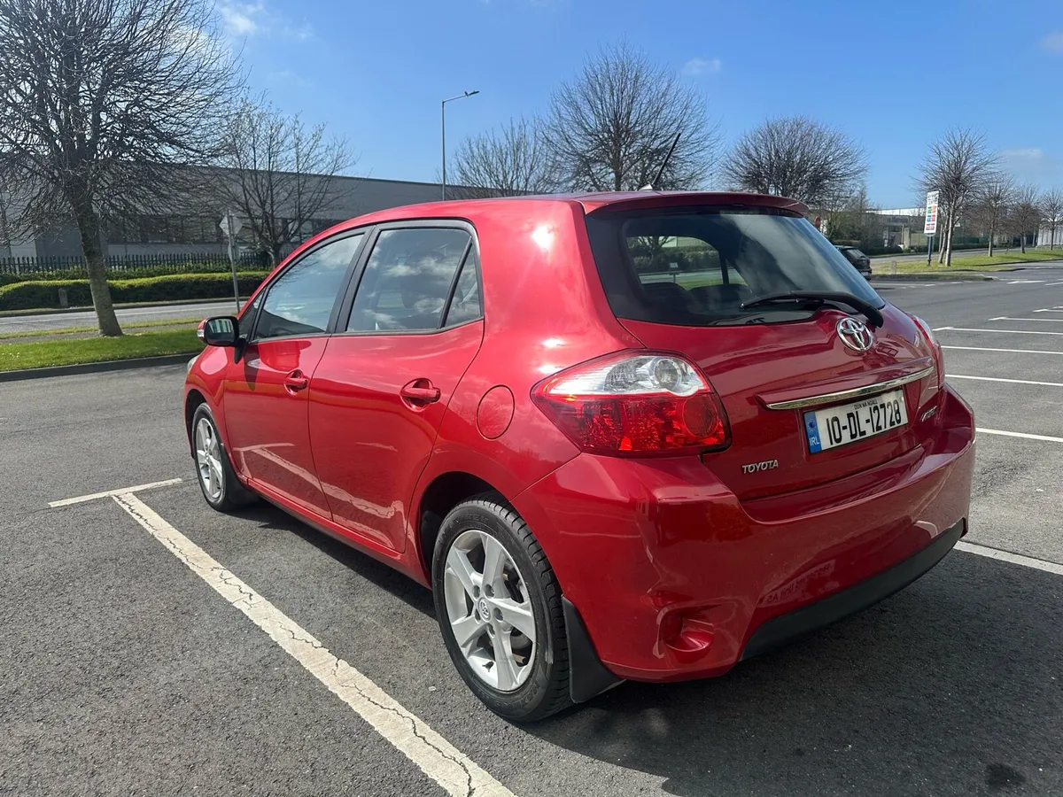 TOYOTA AURIS 1.3 petrol Full service history - Image 4