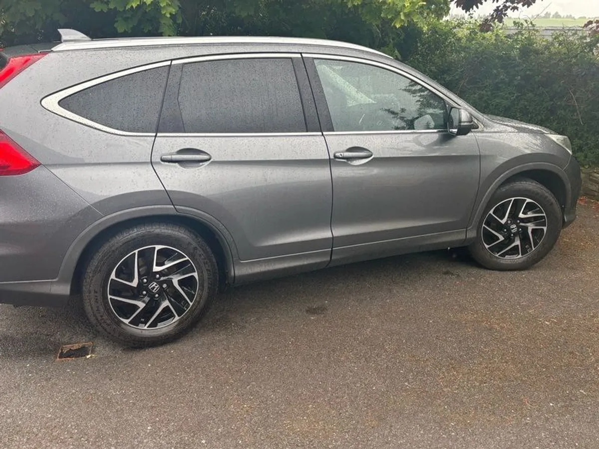 2017 Honda Cr-v - Image 2