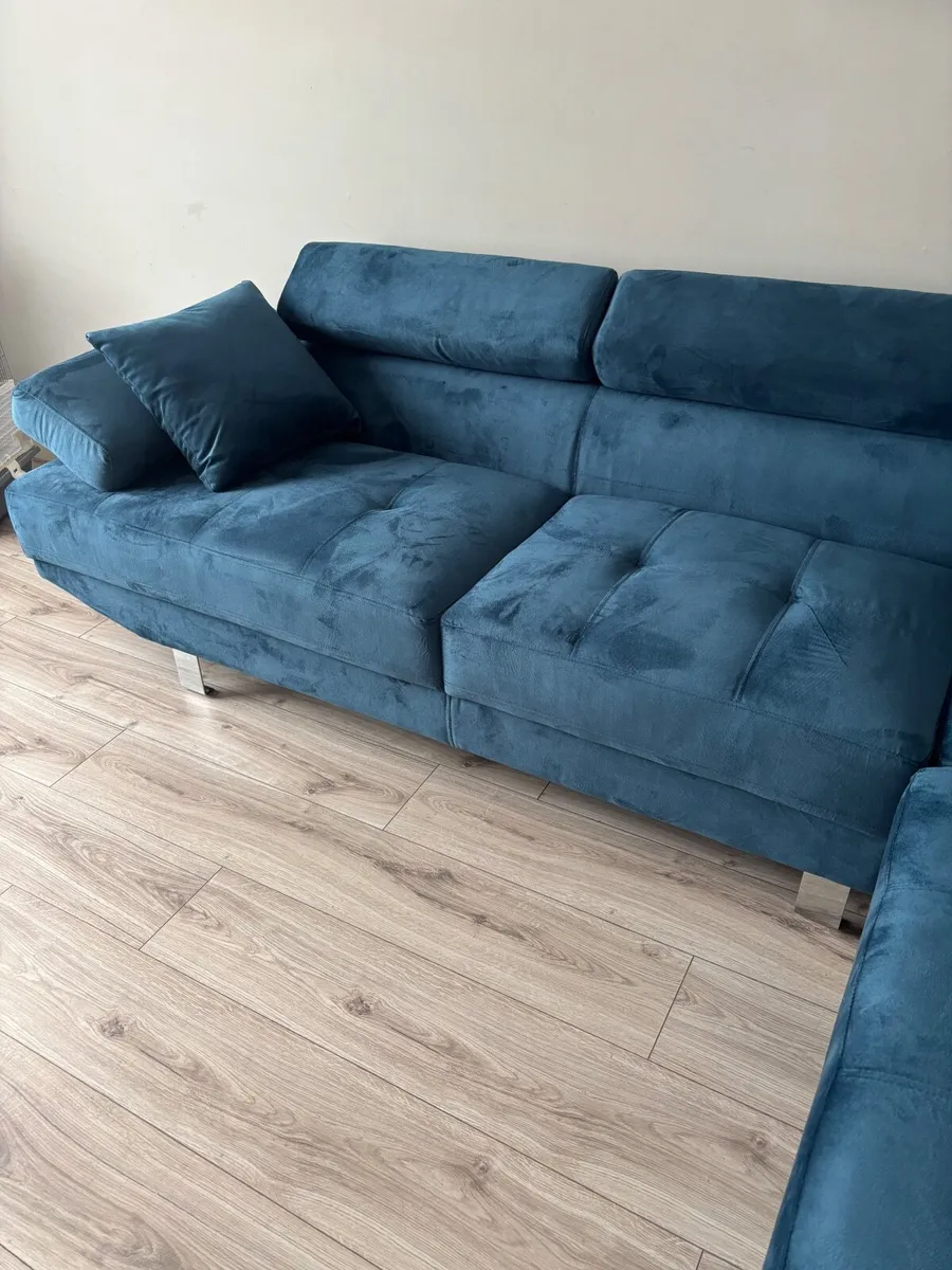Brand new sofa - Image 3