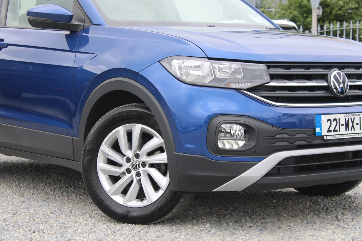 Volkswagen T-Cross LIFE 1.0 TSI - Image 2
