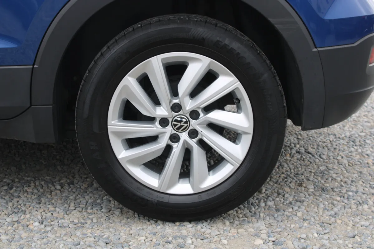 Volkswagen T-Cross LIFE 1.0 TSI - Image 3