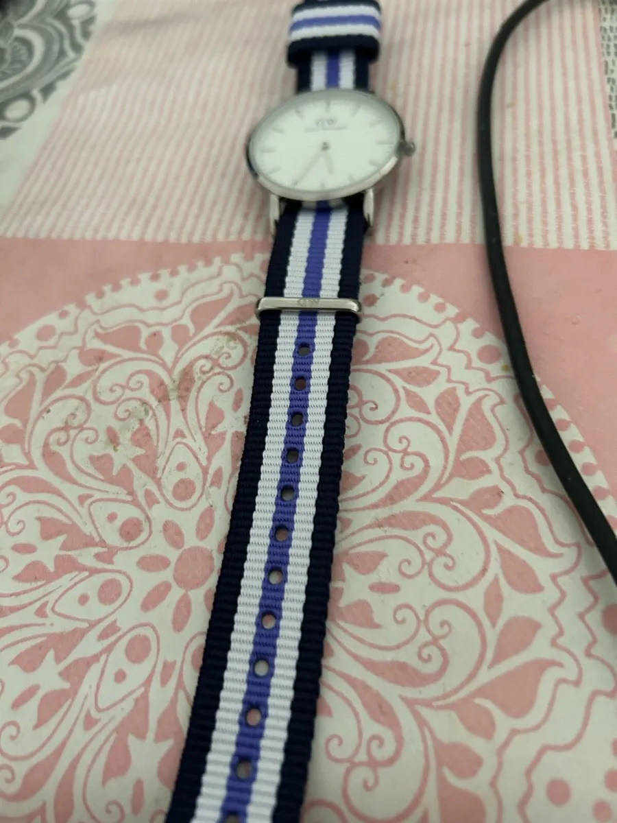 Daniel Wellington watch - Image 1